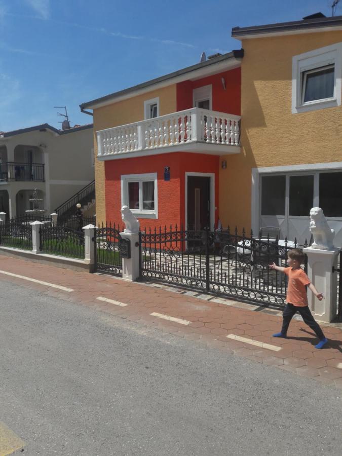 Radmani Apartments Porec Ngoại thất bức ảnh