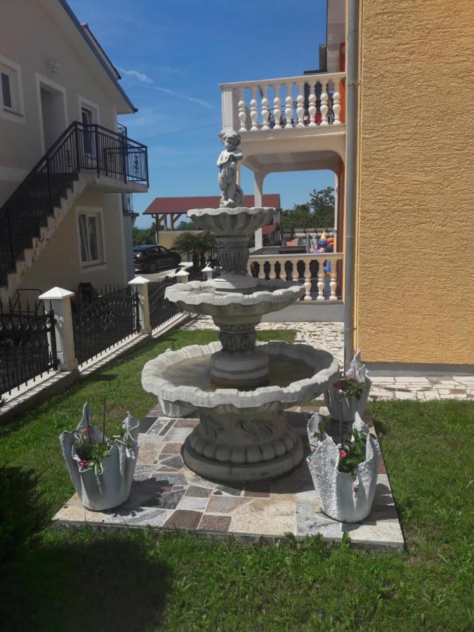 Radmani Apartments Porec Ngoại thất bức ảnh